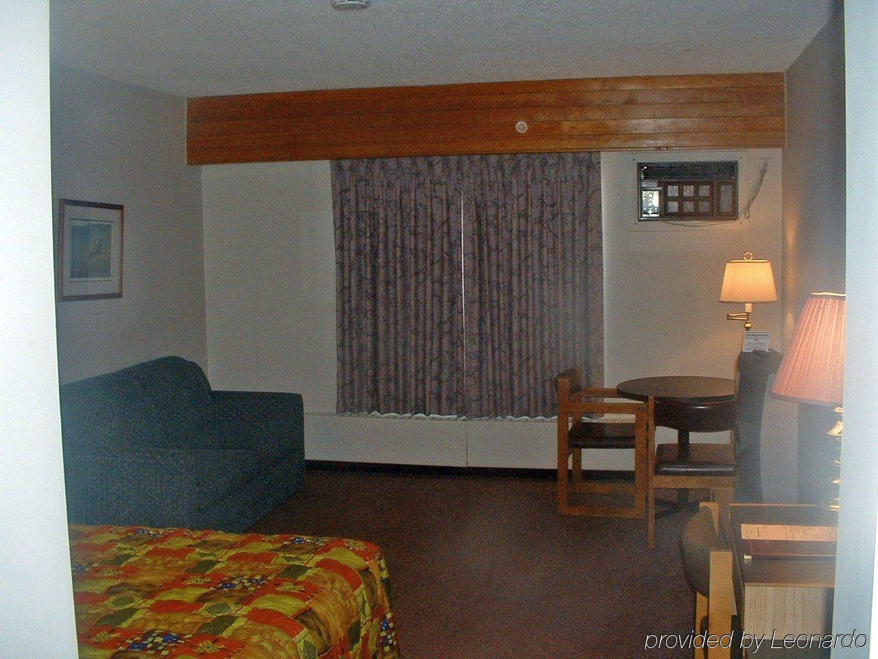 Walking Eagle Inn & Lodge ロッキーマウンテンハウス 部屋 写真